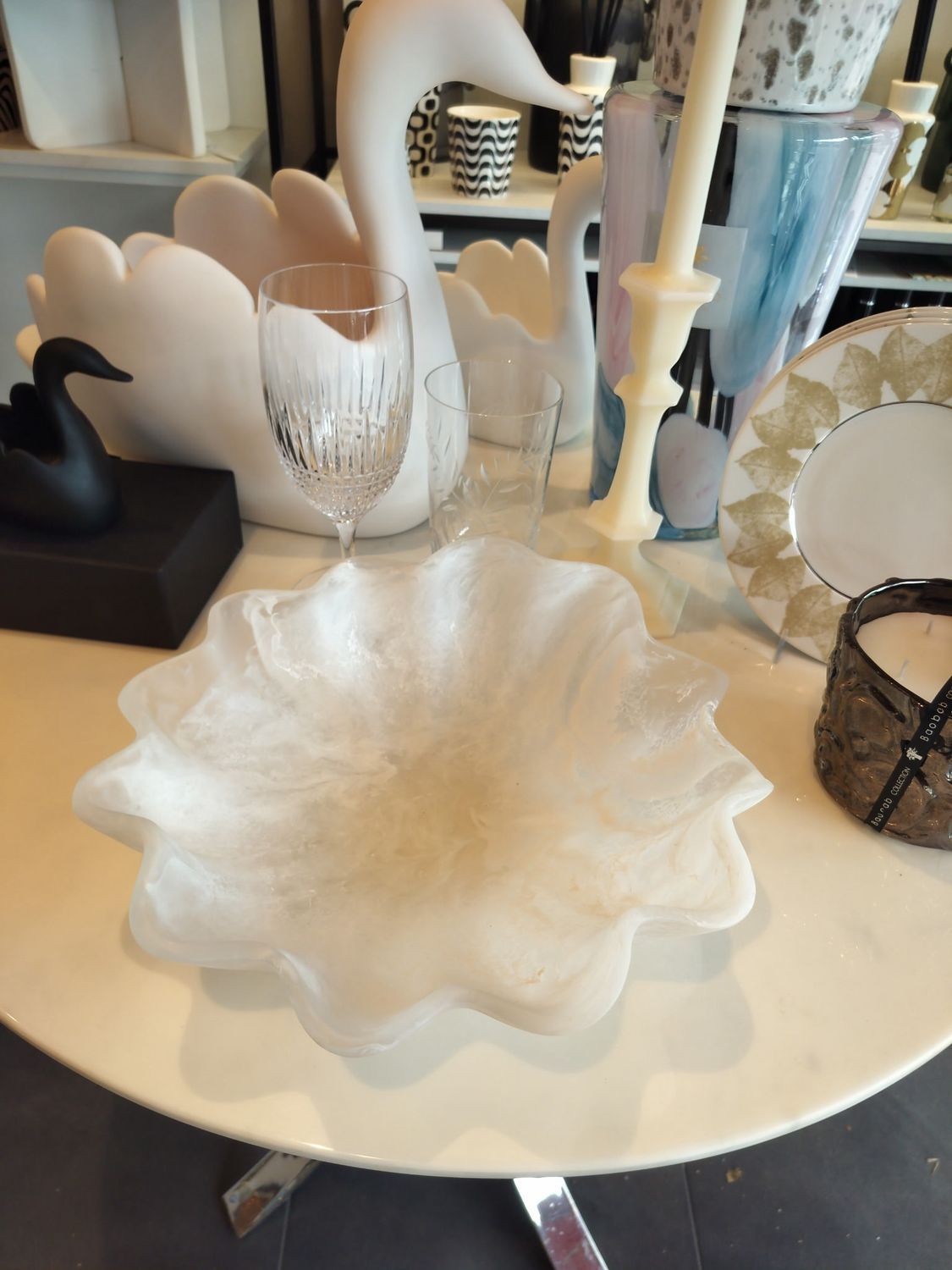 Ruffled Resin Salad Bowl Ruffled Resin Salad Bowl