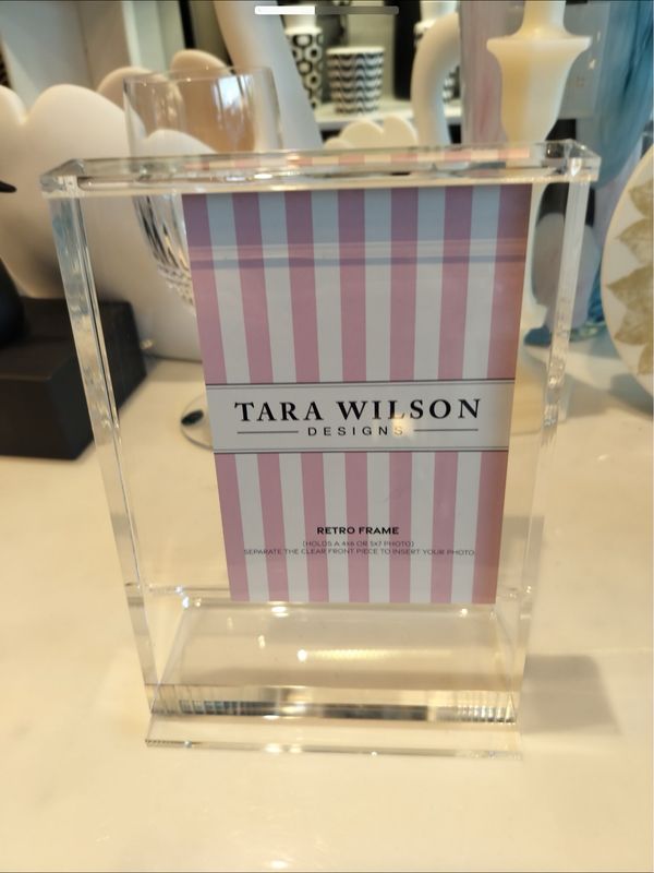 Tara Wilson Retro Frame