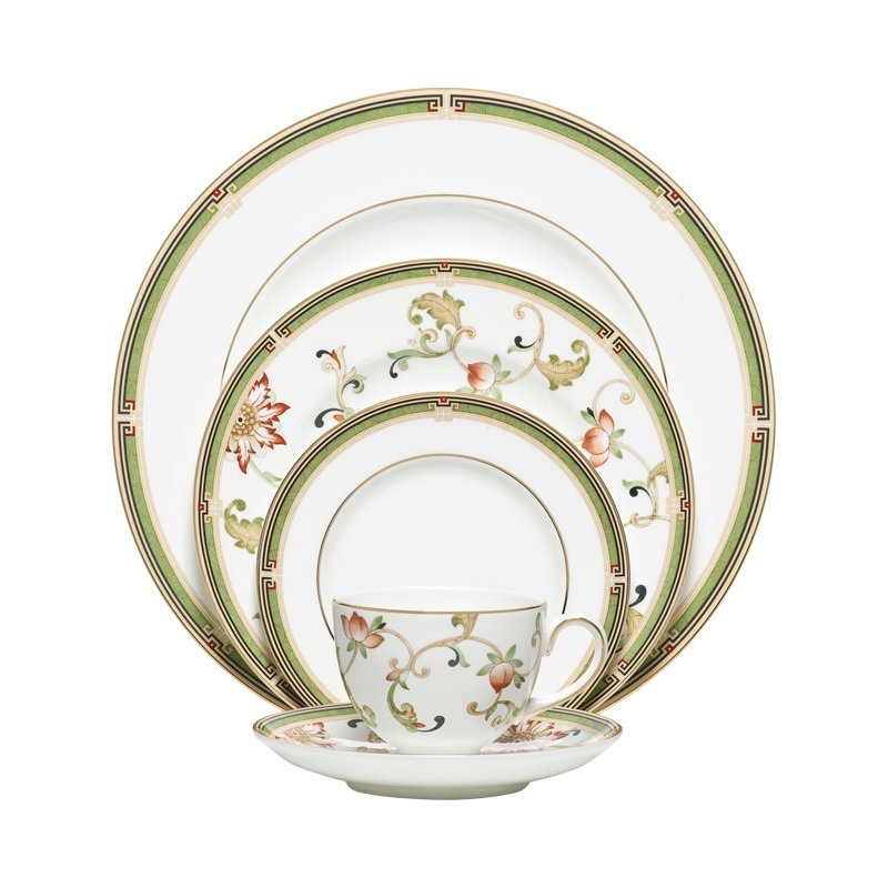 Wedgewood Oberon  Dinnerware 5 pc Plus Soup Bowl