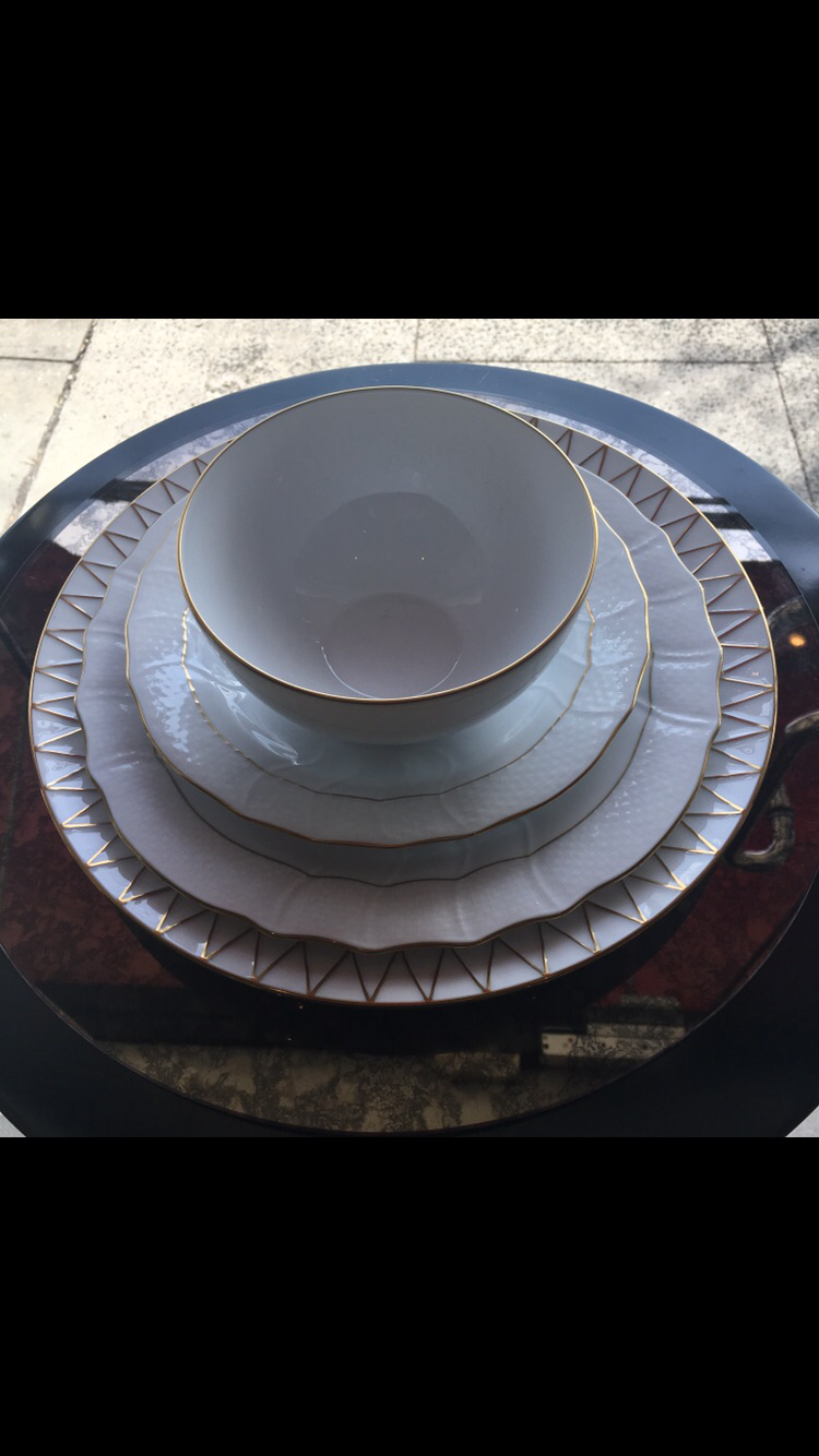 Herend-16 Golden Edge Dinners, 16 Large Salads, 16 Small Bowls 3 Piece $161