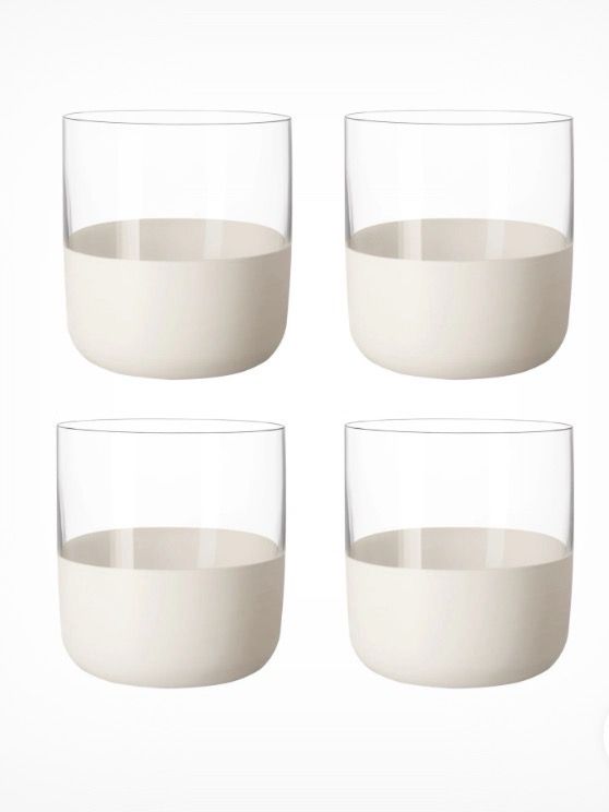 Villeroy White 8 Shots On Matching Tray