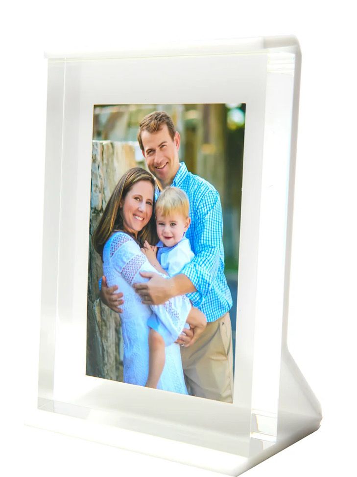 Tara Wilson Retro White Frame