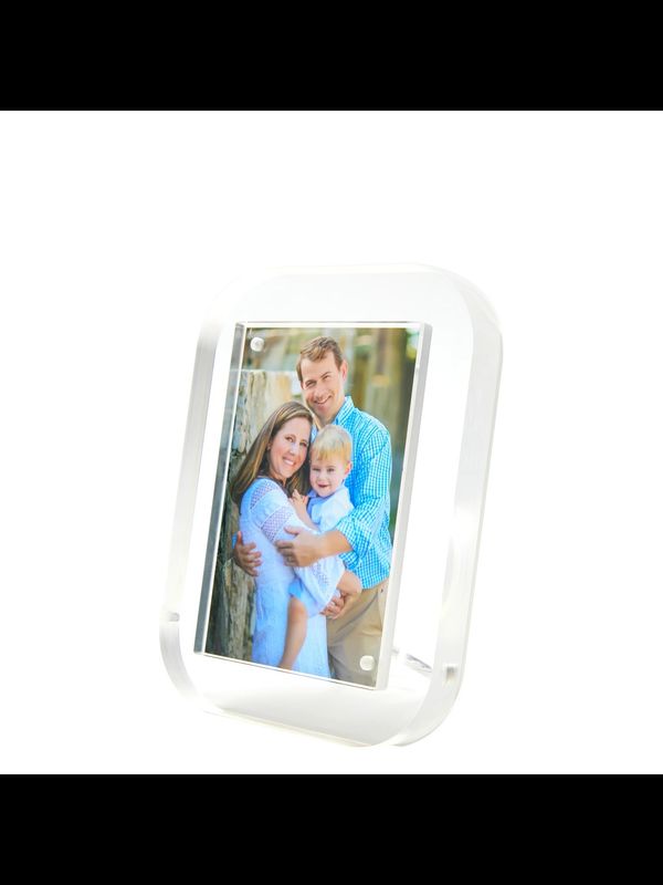 Tara Wilson Pop Frame