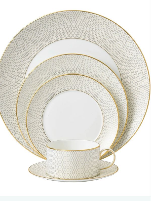 Wedgwood Gio Gold Dinnerware - Dinner - Salad - Soup - Needs 12