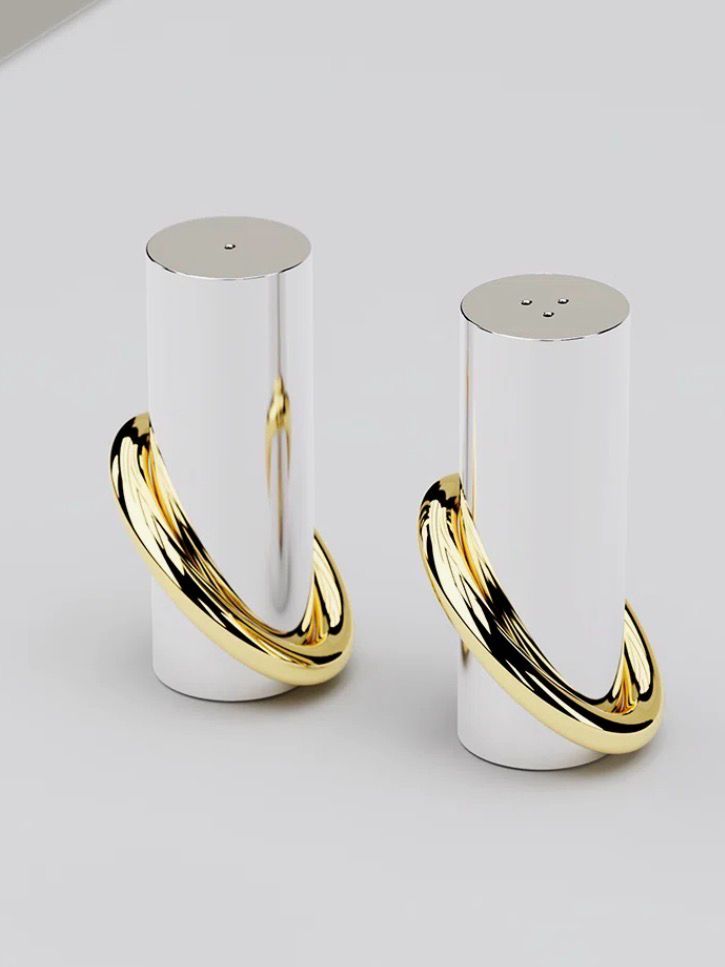 Anna New York Ring Salt And Pepper Shakers