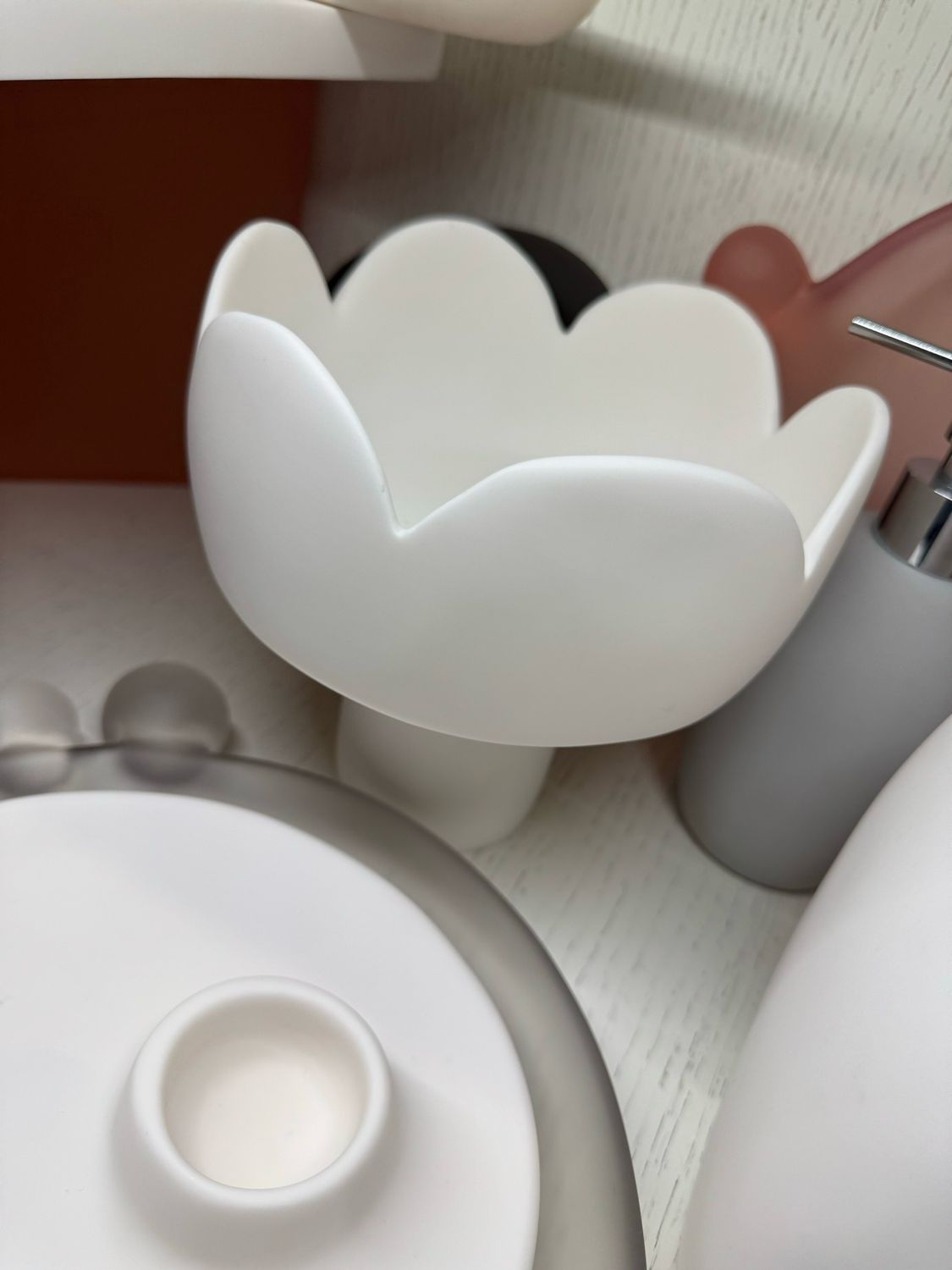 Tina Frey Fleur White Footed White Bowl Needs W Tina Frey Fleur White Footed White Bowl Needs W