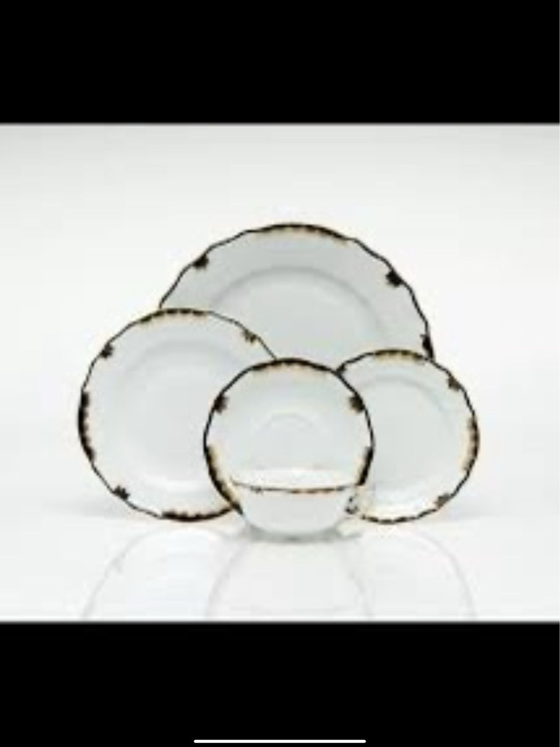 Herend Princess Victoria Service, 8” Rim Soup Fortuna Dessert Plate Needs 12 Herend Princess Victoria Service, 8” Rim Soup Fortuna Dessert Plate Needs 12