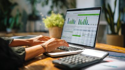 CURSO CERO PARA EL INICIO DE LA PROFESIÓN. ALTA RETA/MUTUA, IAE Y OBLIGACIONES FISCALES CURSO CERO PARA EL INICIO DE LA PROFESIÓN. ALTA RETA/MUTUA, IAE Y OBLIGACIONES FISCALES