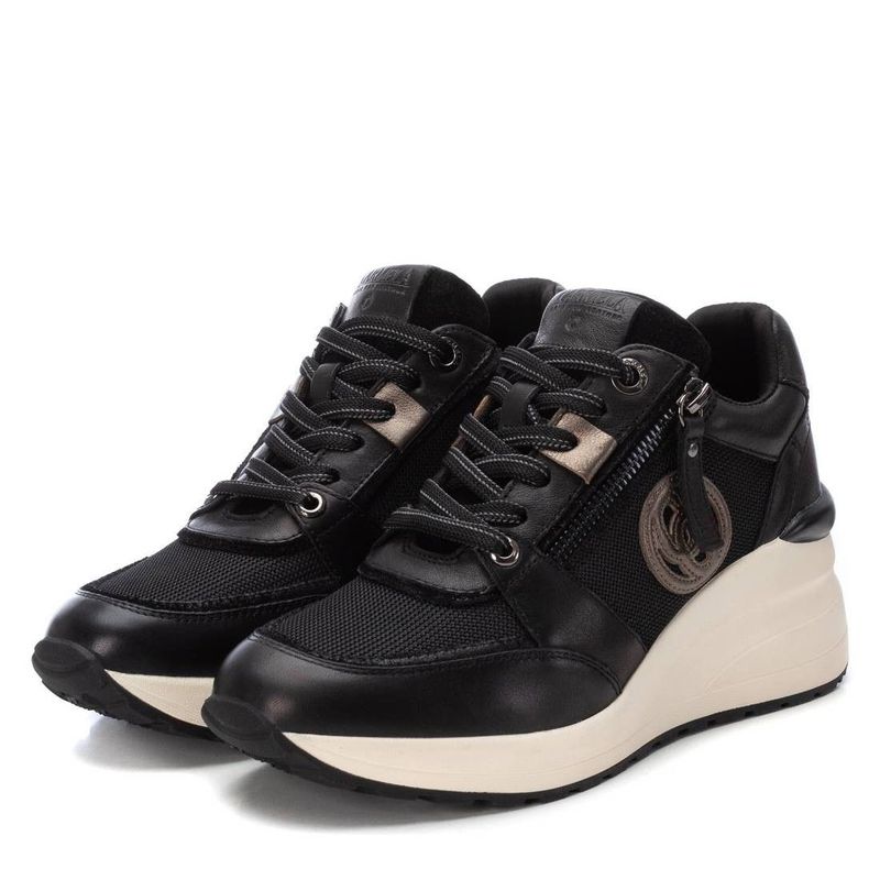 Carmela zapatillas negras de piel con cuña .161844