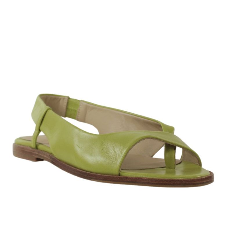 Megumi Ochi sandalias planas piel verde pistacho.25vjp5