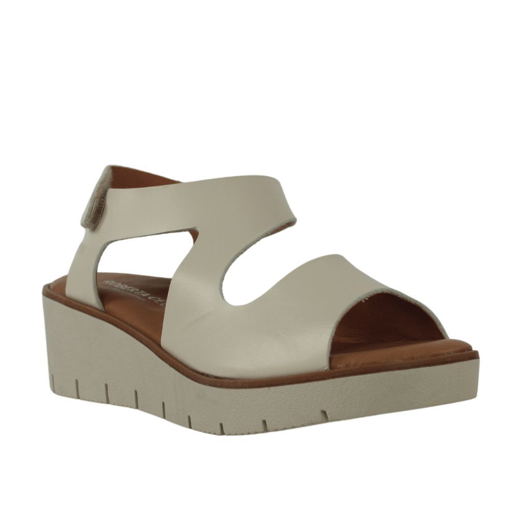 Sandalias de piel beige claro con cuña .25vrc5-23