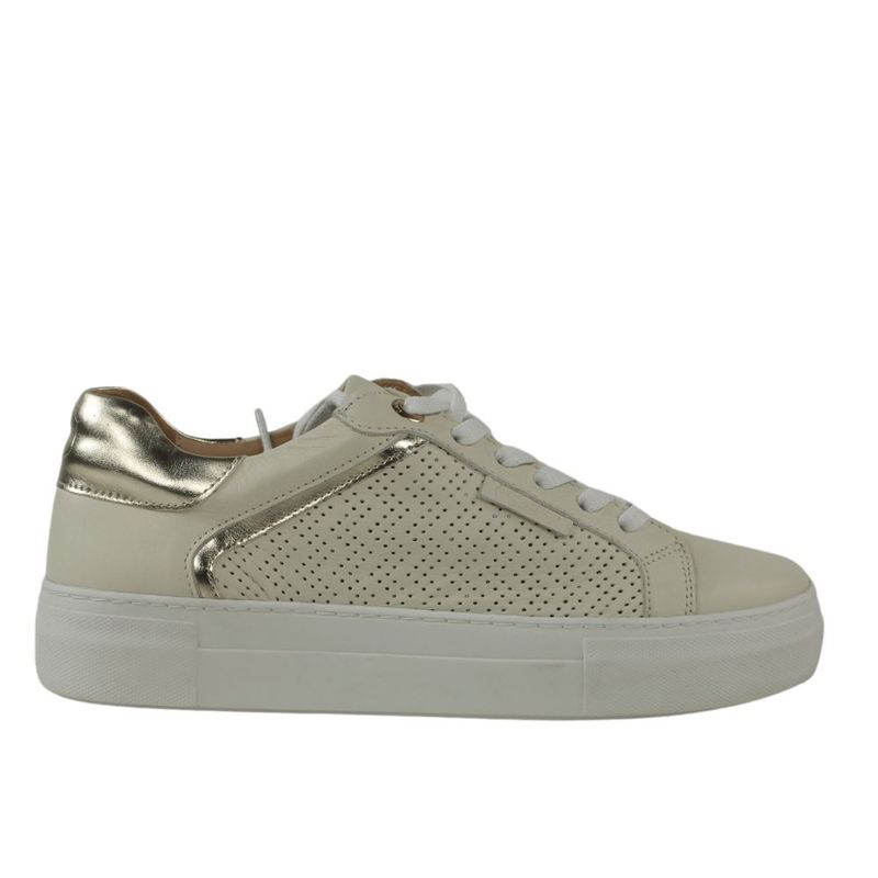 Carmela zapatillas de piel color beige blanda.24vcd8-32