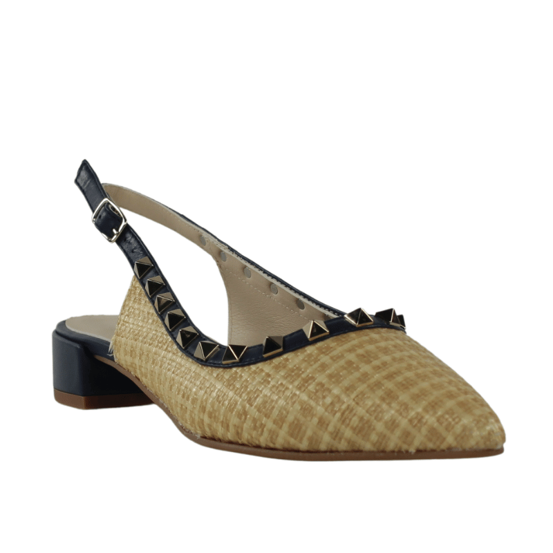 Manoletinas destalonadas rafia beige con tacón bajo.3943