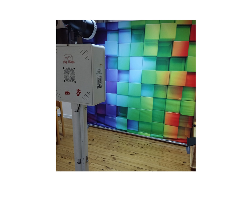 Säulenfotobox mit Fotodrucker 200 Ausdrucken