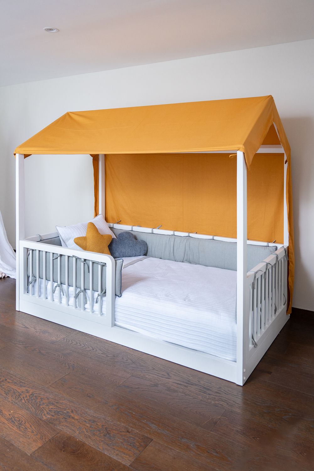 Carpa tipo toldo para cama imperial montessori de casita