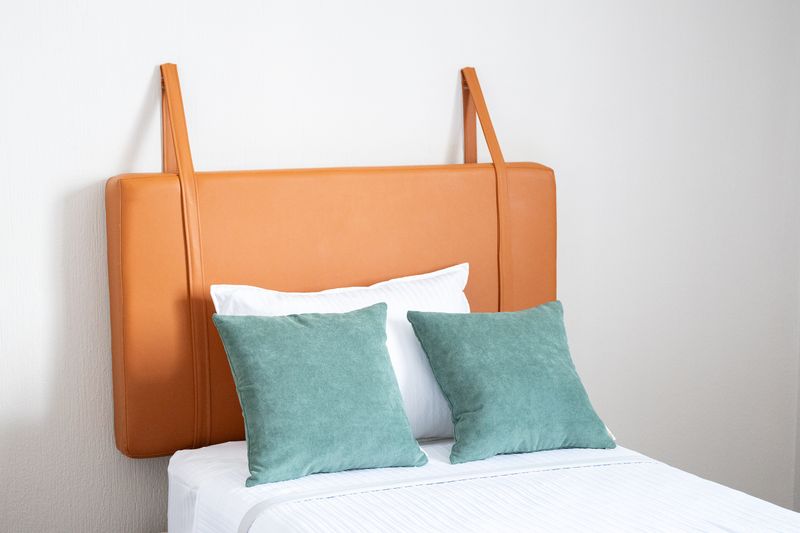 Cabecera Leather