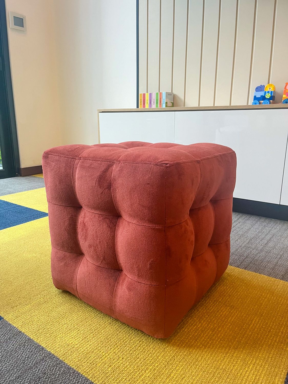 Ottoman Cubic Rubí