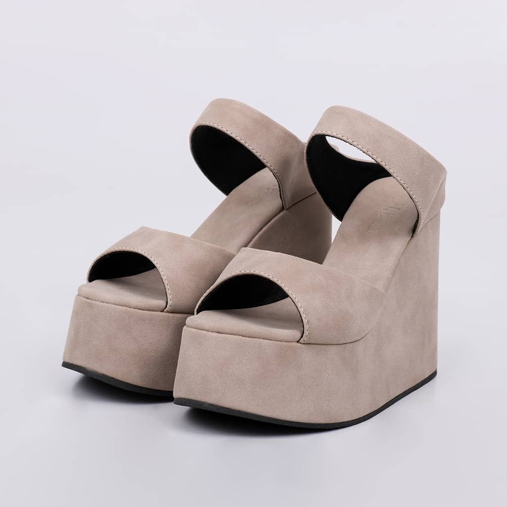 Canadá - Suede Wedge Sandal