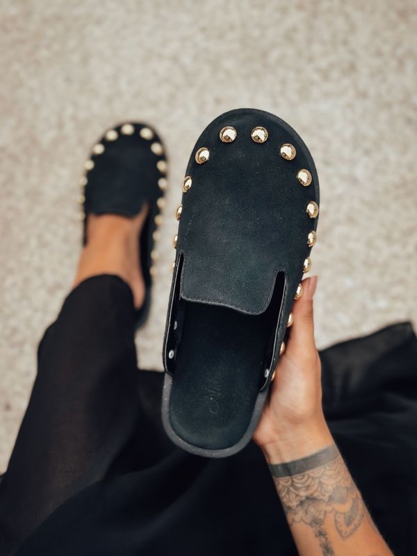 Flat Mules