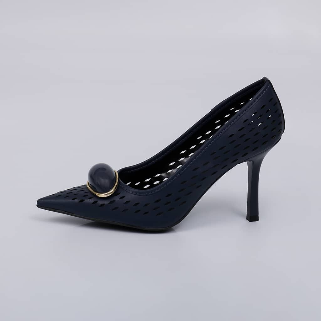 Helena - Cutout Pump