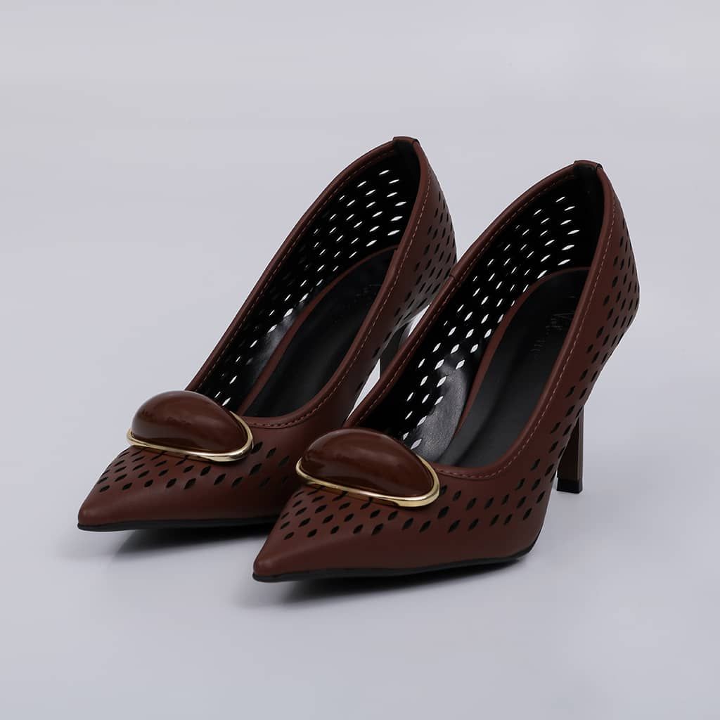 Helena - Cutout Pump