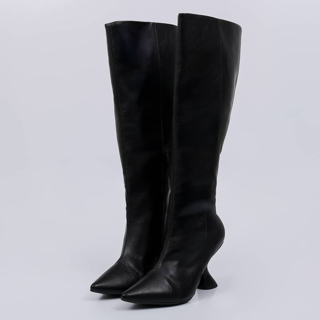 Quioto - Sculptural Boot