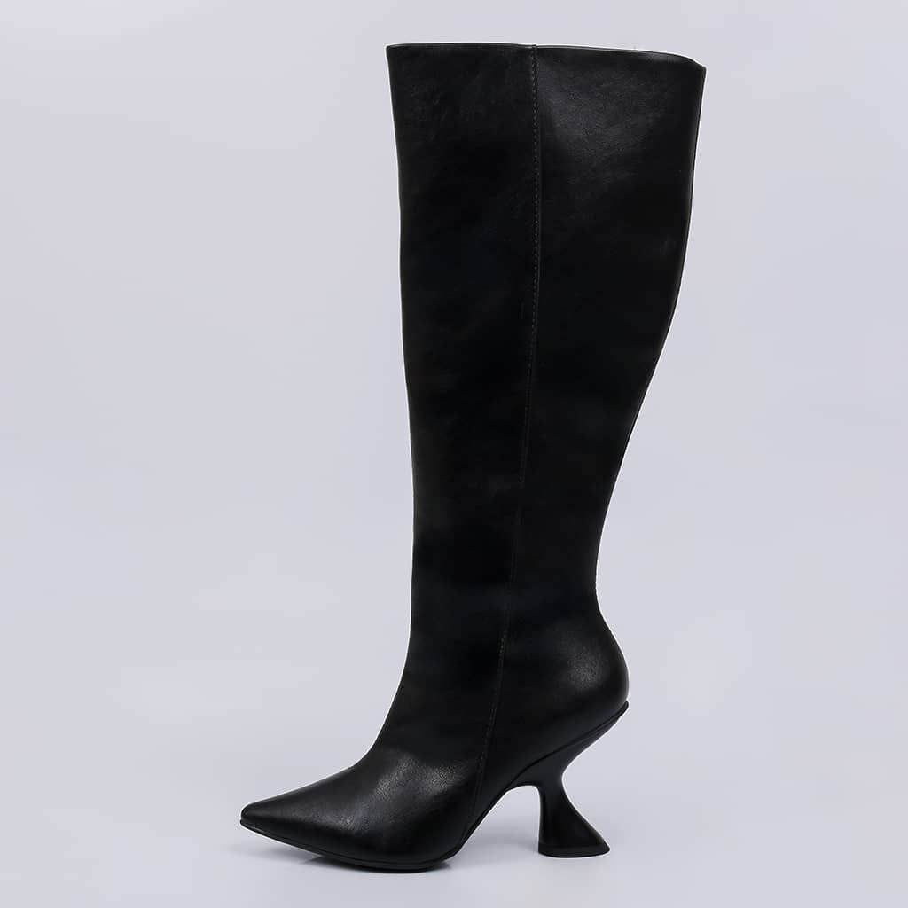 Quioto - Sculptural Boot