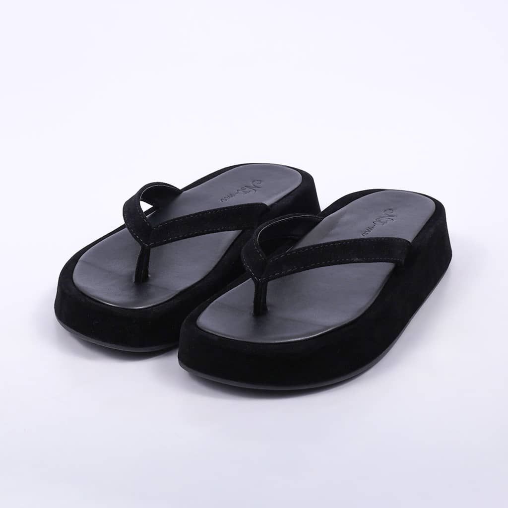 Búzios - Suede Flat Thong Sandal