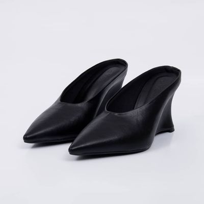 Niza - Wedge Mule Pump