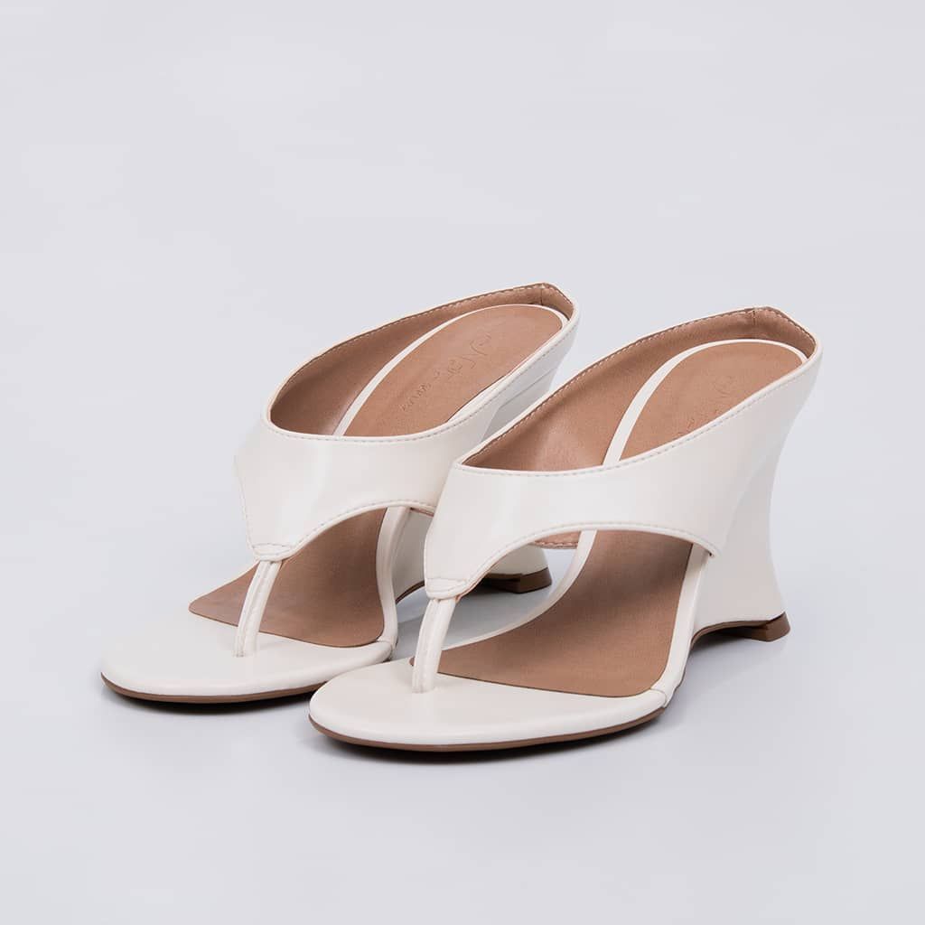 Bali - Mule Thong Wedge Sandal