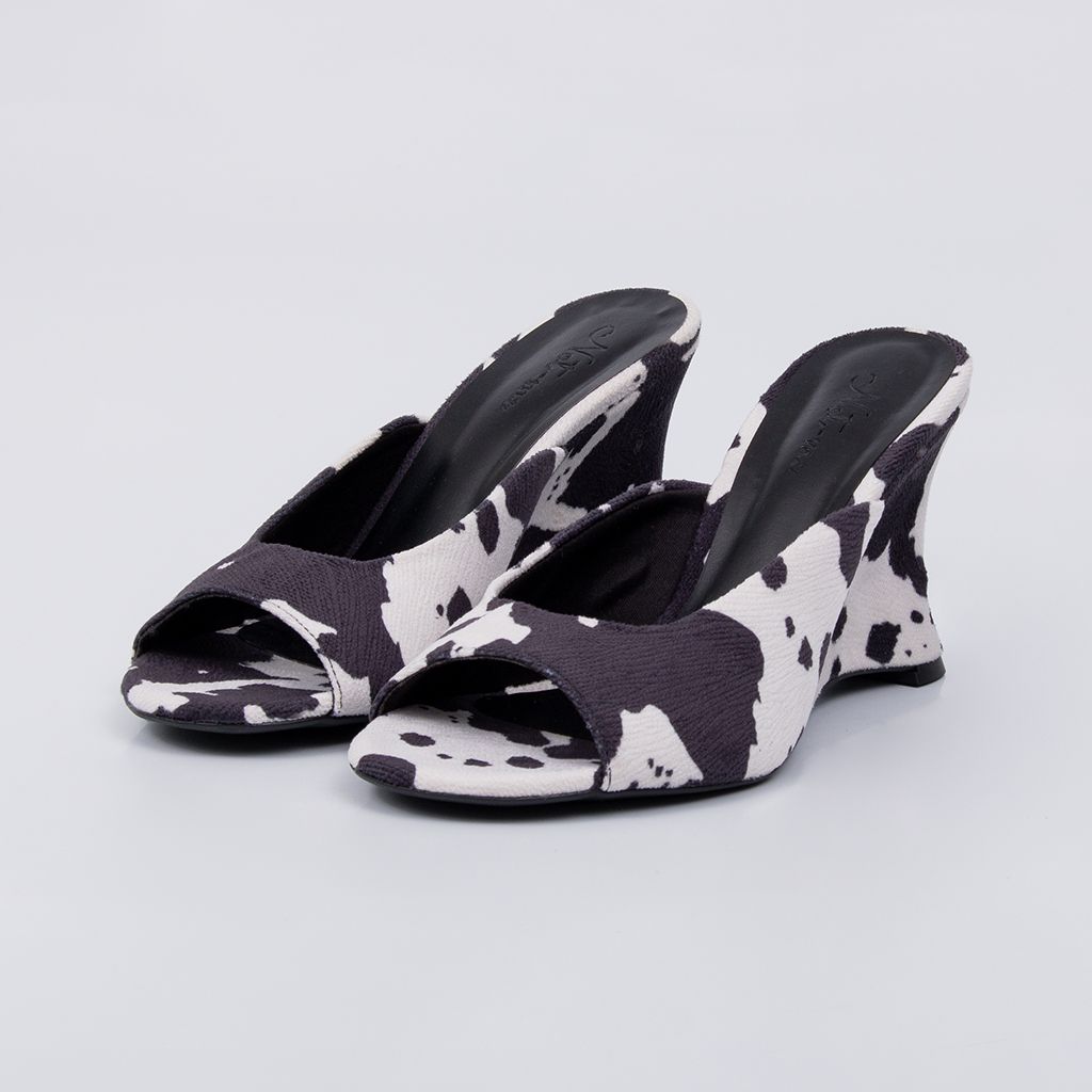 Oasis - Mule Wedge Sandal