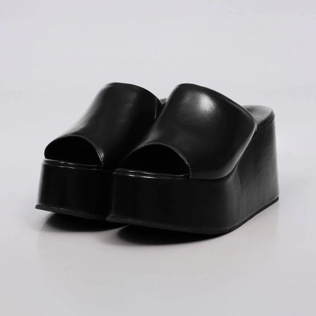 Upper Women's Platform - Mule with Round Toe in Black