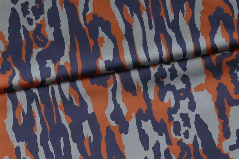 Satijn  leopard blauw