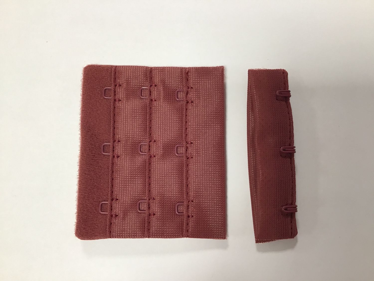 Behasluiting 3 x 3  oud rood