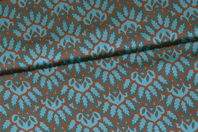 Satijn met bloemen blauw en camel