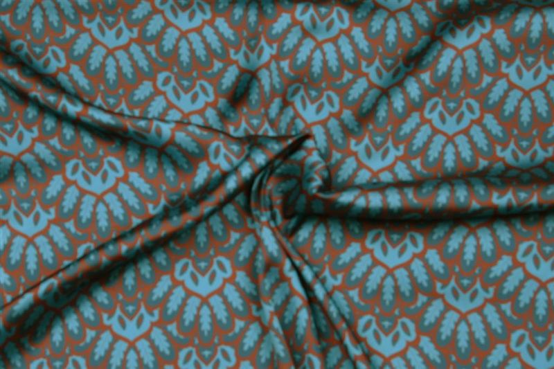 Satijn met bloemen blauw en camel