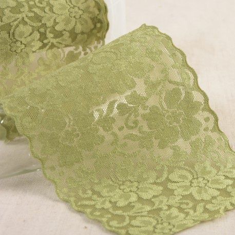Elastische kant met bloem 100 mm groen