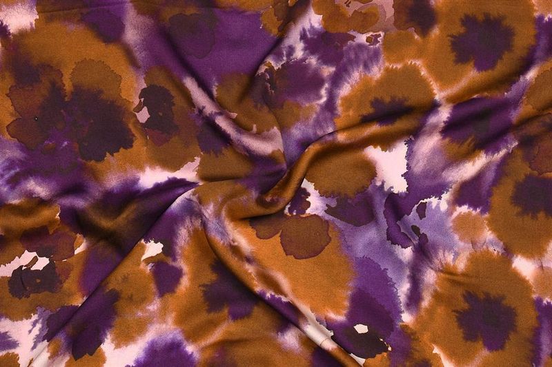 Blurry viscose brown and purple