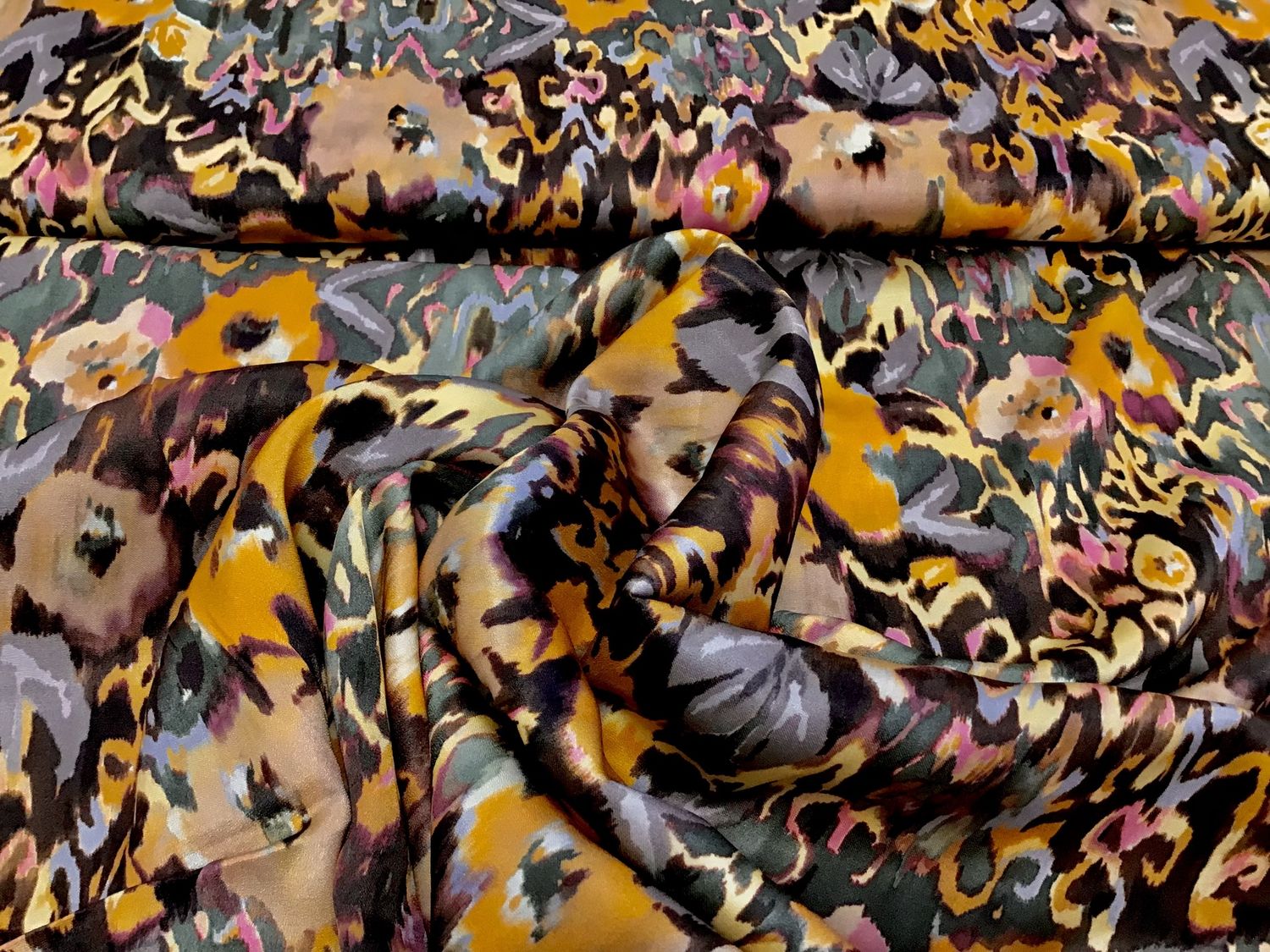 Batik autumn