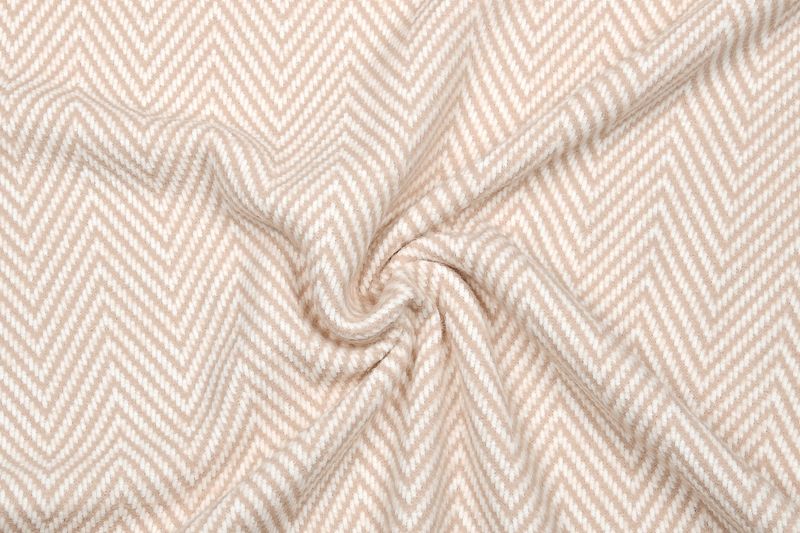 Mantelstof visgraat beige