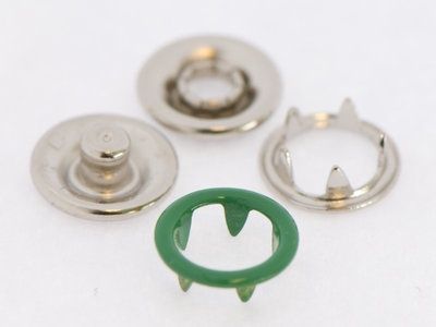 Baby drukkers 9 mm /12 stuks groen