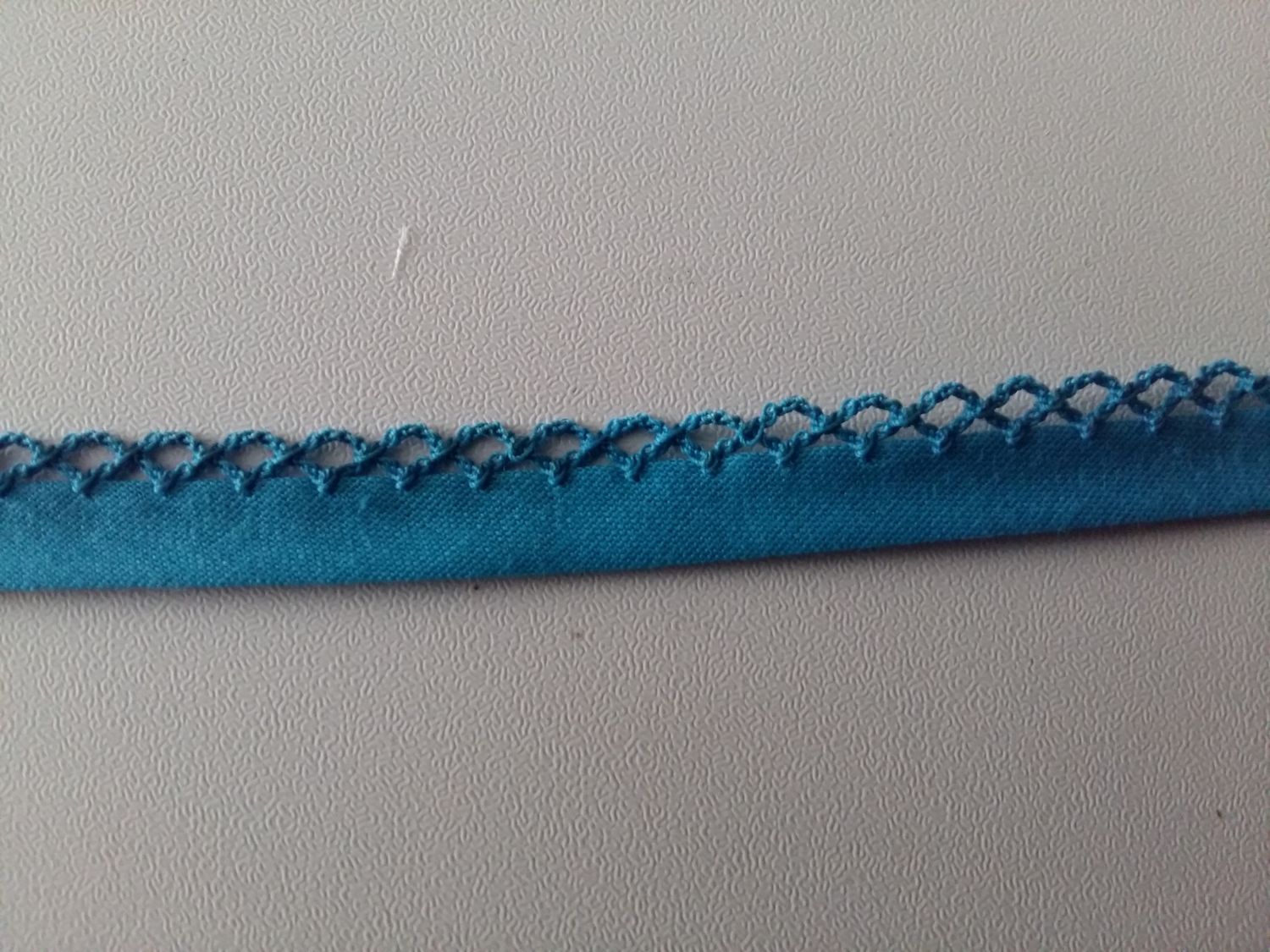 Biais katoen met gehaakte rand blauw