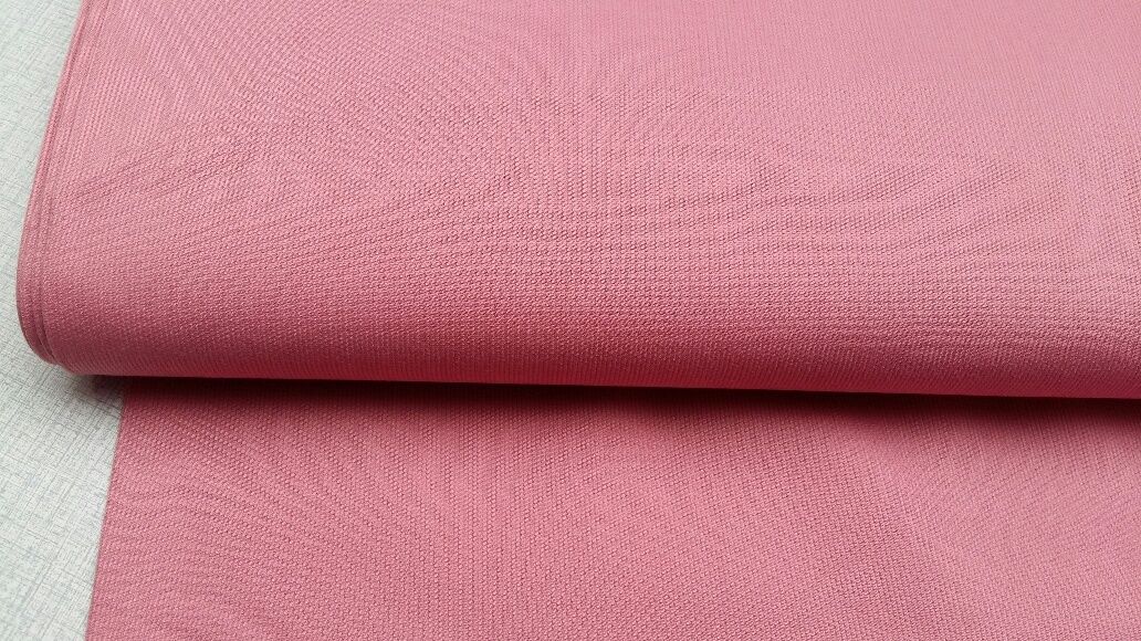 Roze katoen met fijne rib