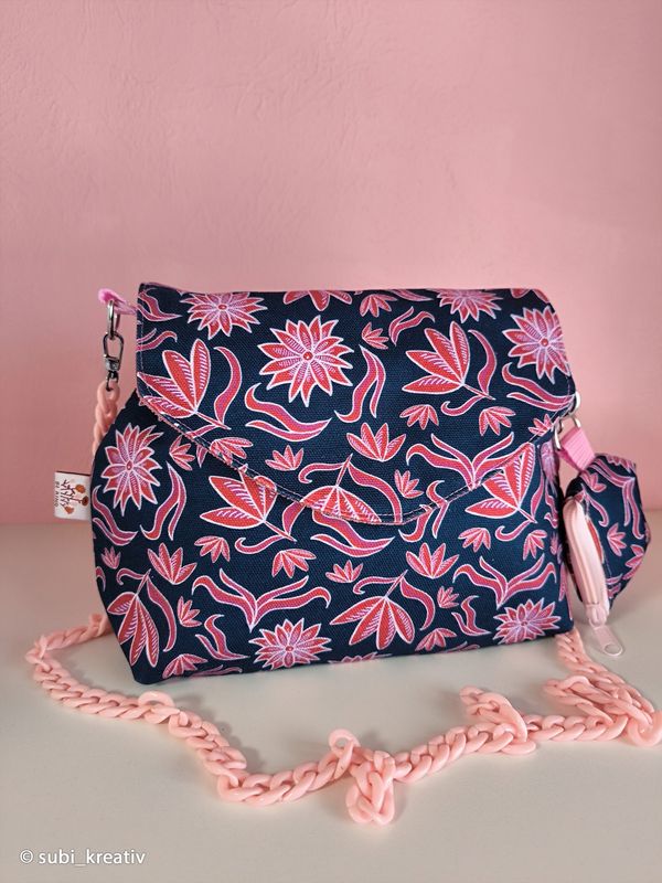 Retro flowers by Emjo design blue red