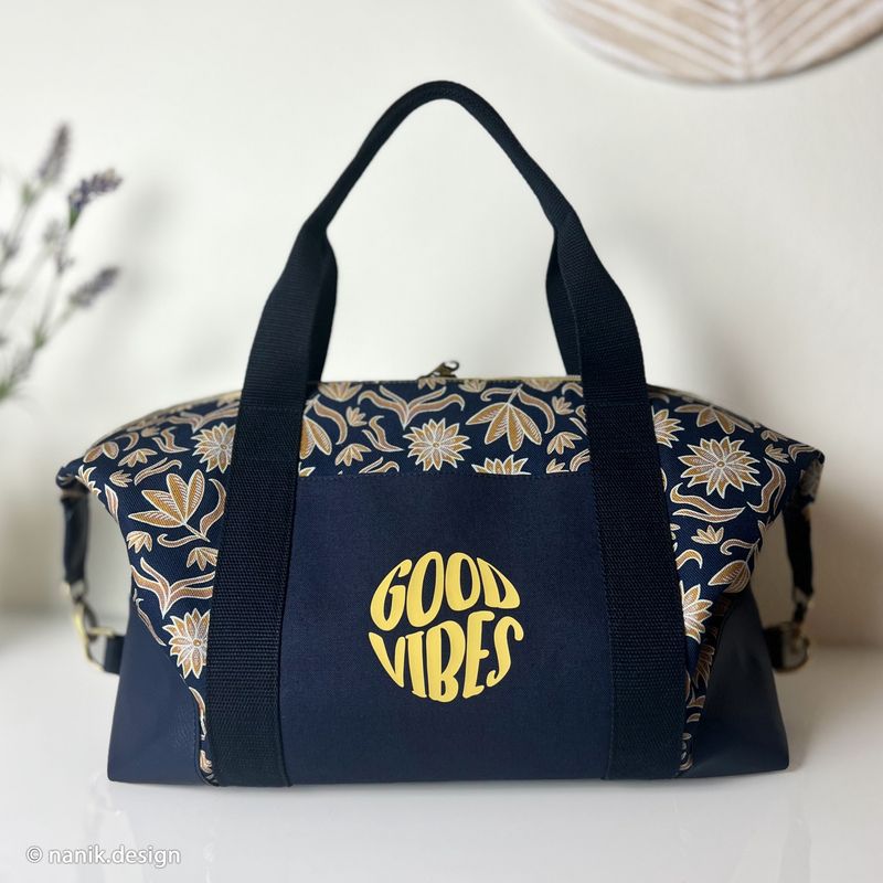 Retro flowers by Emjo design blue yellow