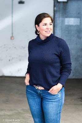 Esther donker blauw