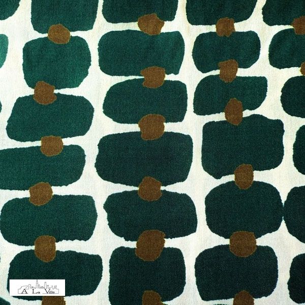 Off white viscose met abstracte figuren groen