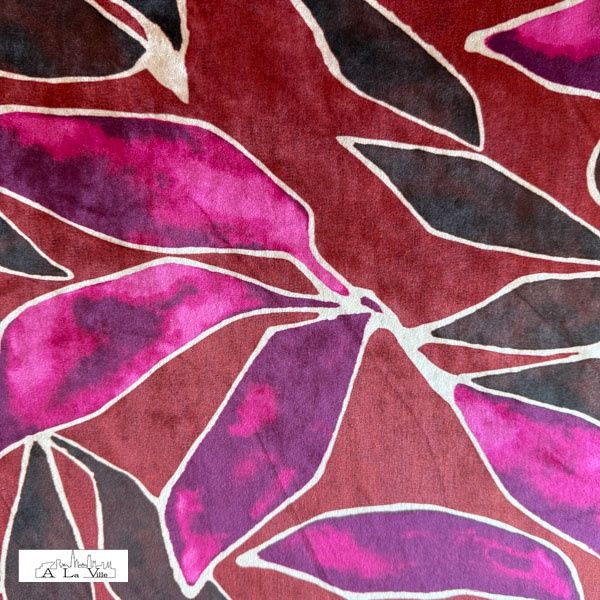 Fluweel donkerrood met bloemen