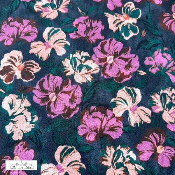 Crepe met bloemen groen/oud roos