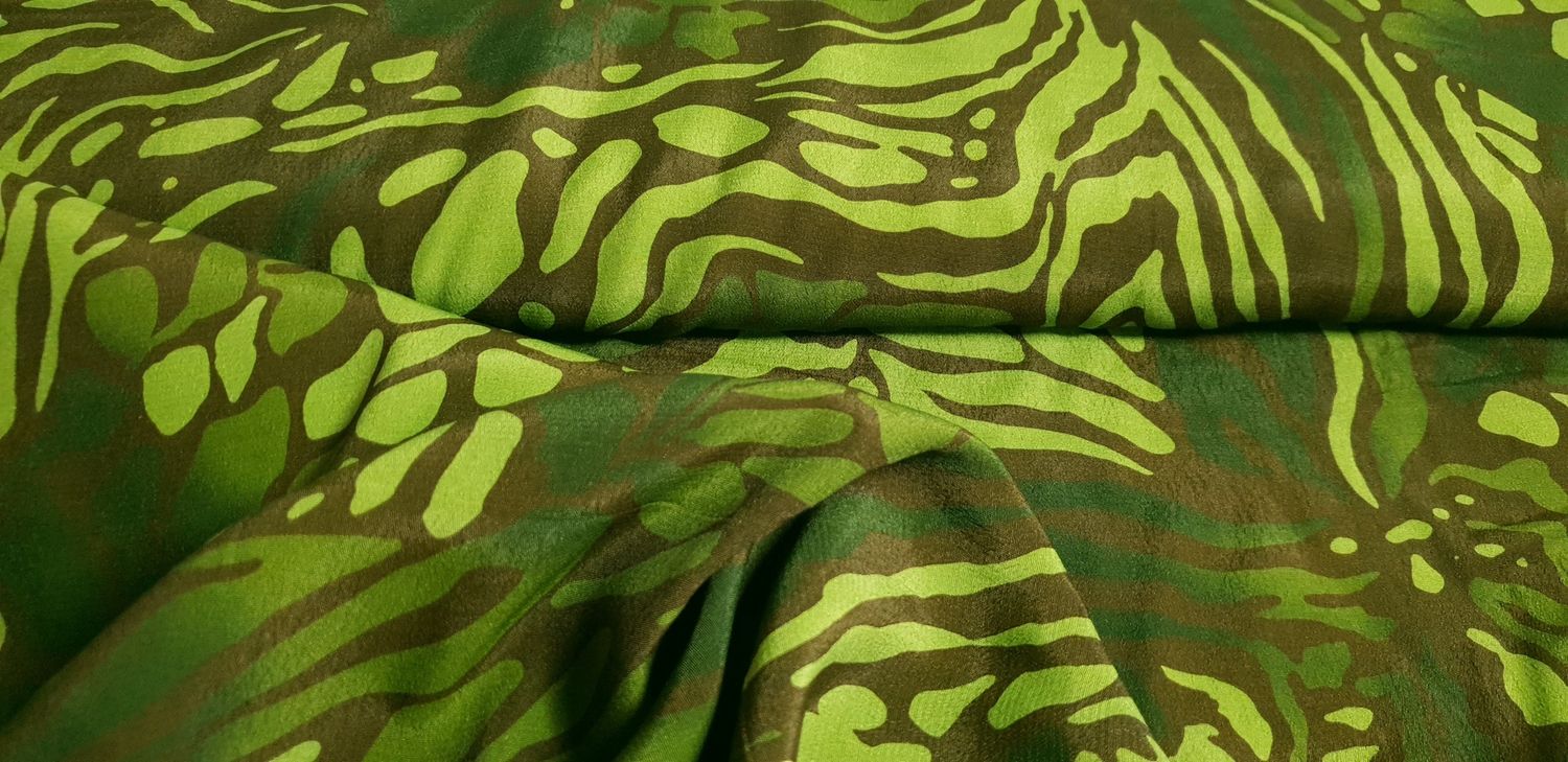 Crepe marocain  groen bruin